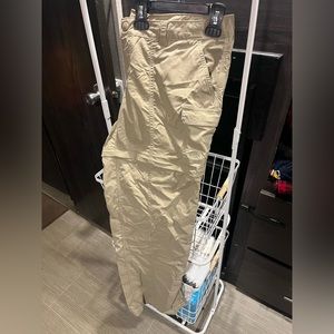 The North Face convertible zip off hiking pants for women 🥾